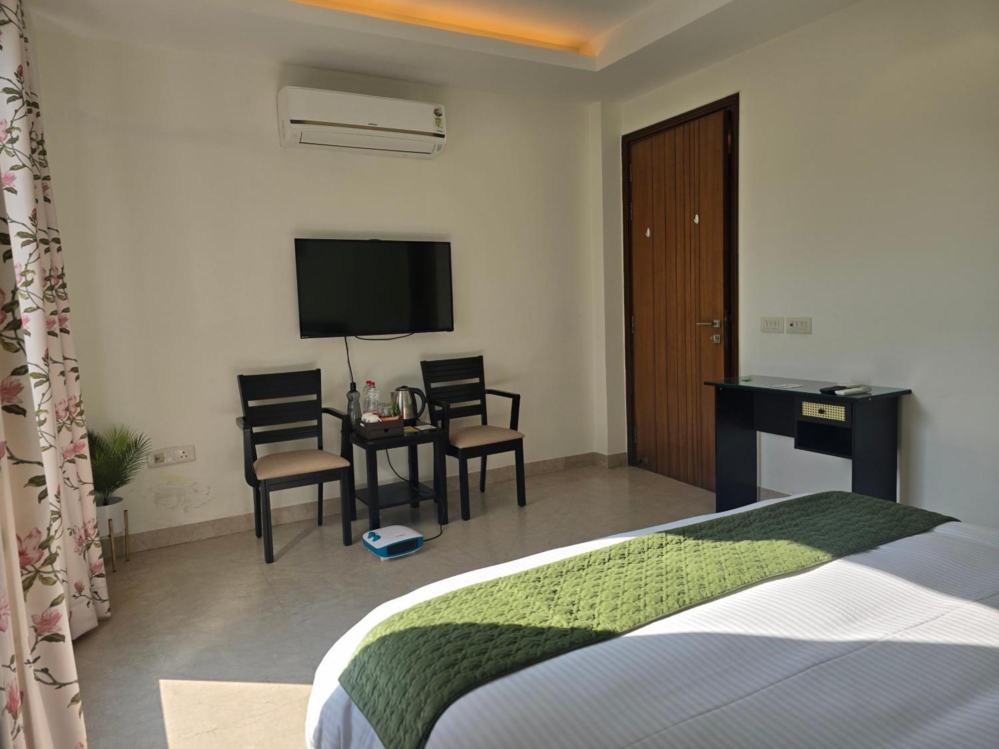 Two Green Park New Delhi Exterior photo